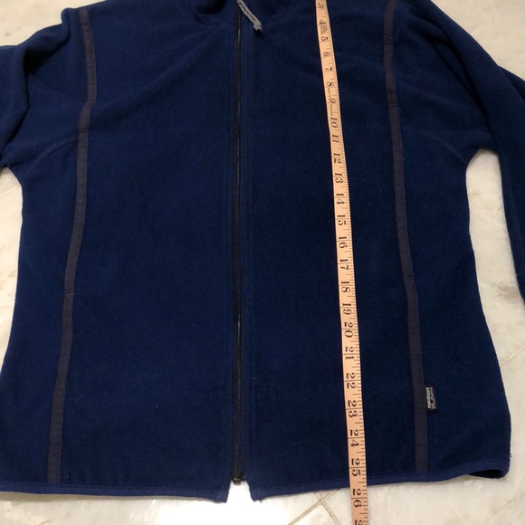 Patagonia light fleece zippered jacket - Picture 8 of 9
